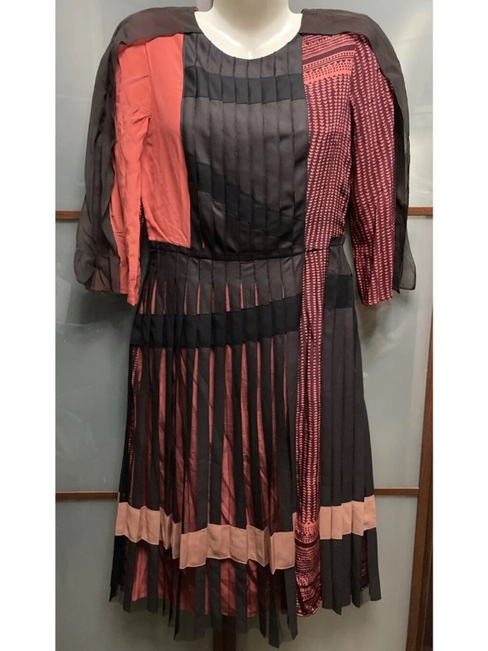 BCBG Maxazria Runway F/W 2012 Layton XS Silk Colorblock 3/4 Sleeve Pleated Dress